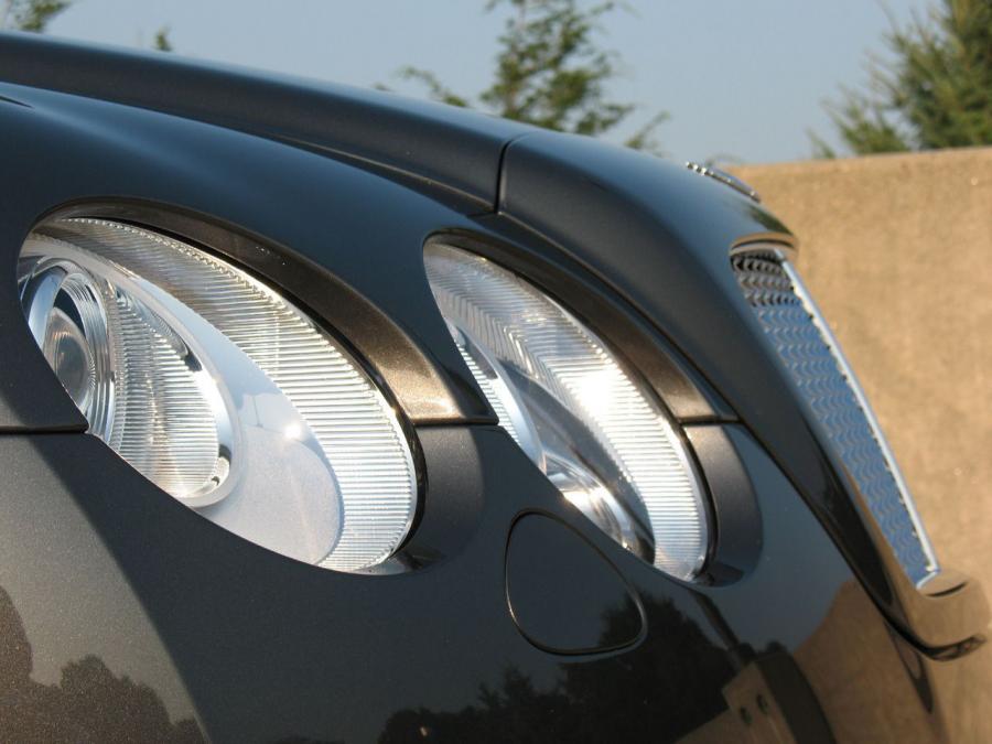 Детали экстерьера Bentley Continental GTC 2007 года  (фото 44 из 51)